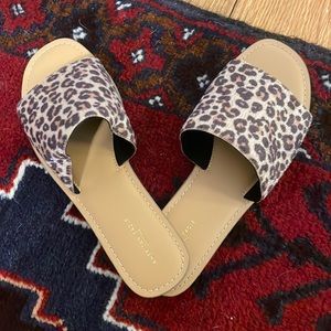 Never Worn American Eagle Slides - size 9